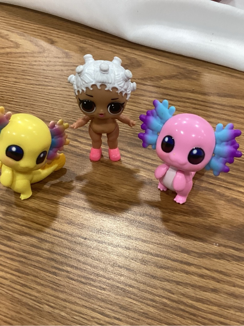 L.O.L. Surprise! Pink Axolotl Bath Toy with Blue-Purple Accents